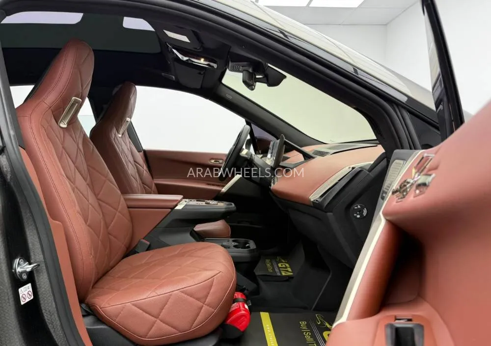 بي إم دبليو iX 2023 for Sale in دبي Image-9