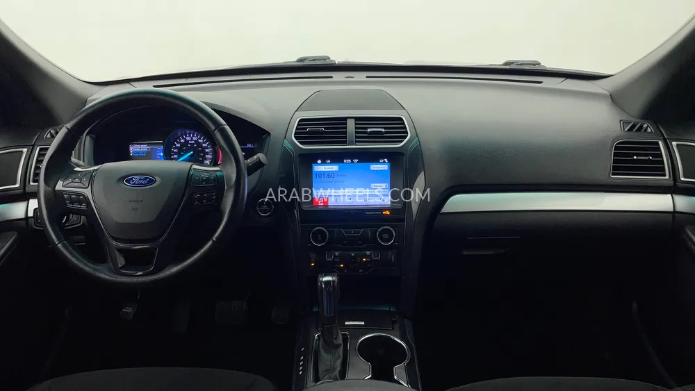 Ford Explorer 2017 for Sale in Dubai Image-12