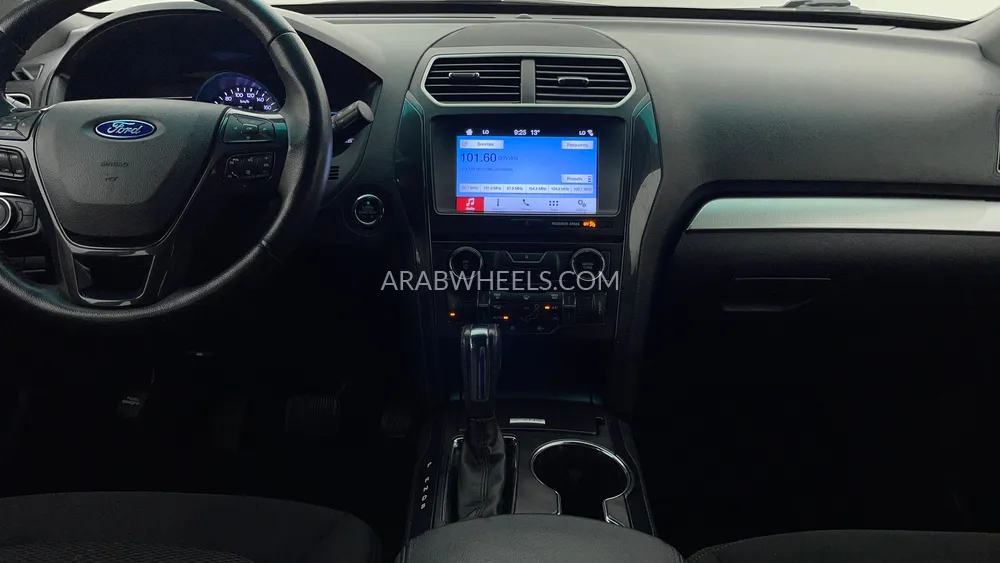Ford Explorer 2017 for Sale in Dubai Image-14