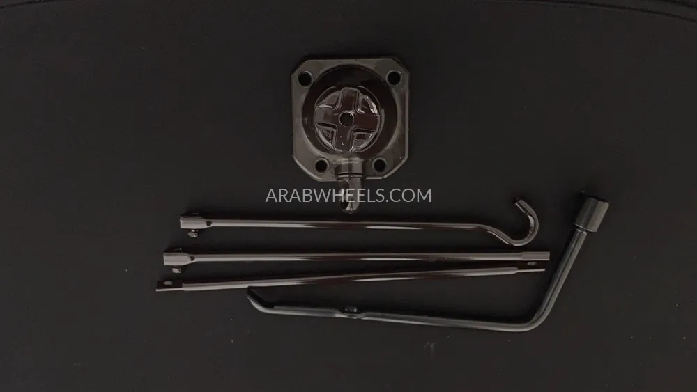 Toyota Land Cruiser Prado 2023 for Sale in Dubai Image-30