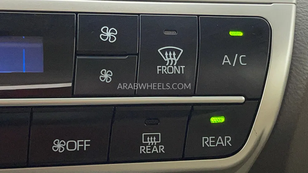 Toyota Land Cruiser Prado 2023 for Sale in Dubai Image-43