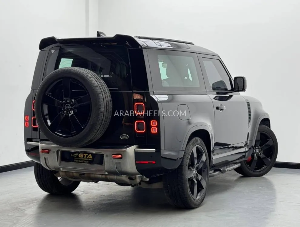 Land Rover Defender 2022 for Sale in Dubai Image-4