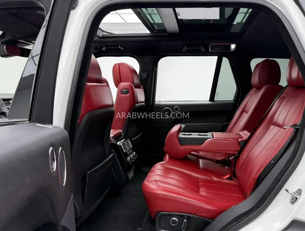Land Rover Range Rover 2017 for Sale in Dubai Image-17