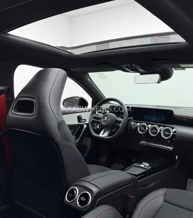 مرسيدس بنز كلاس A 2024 for Sale in دبي Image-12