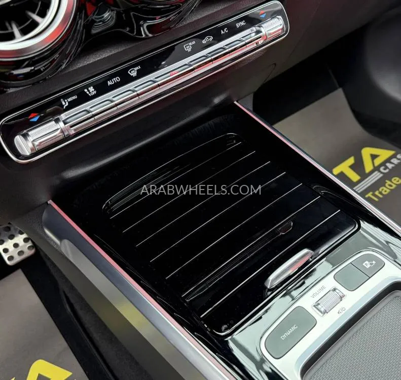 Mercedes Benz GLB 2024 for Sale in Dubai Image-17