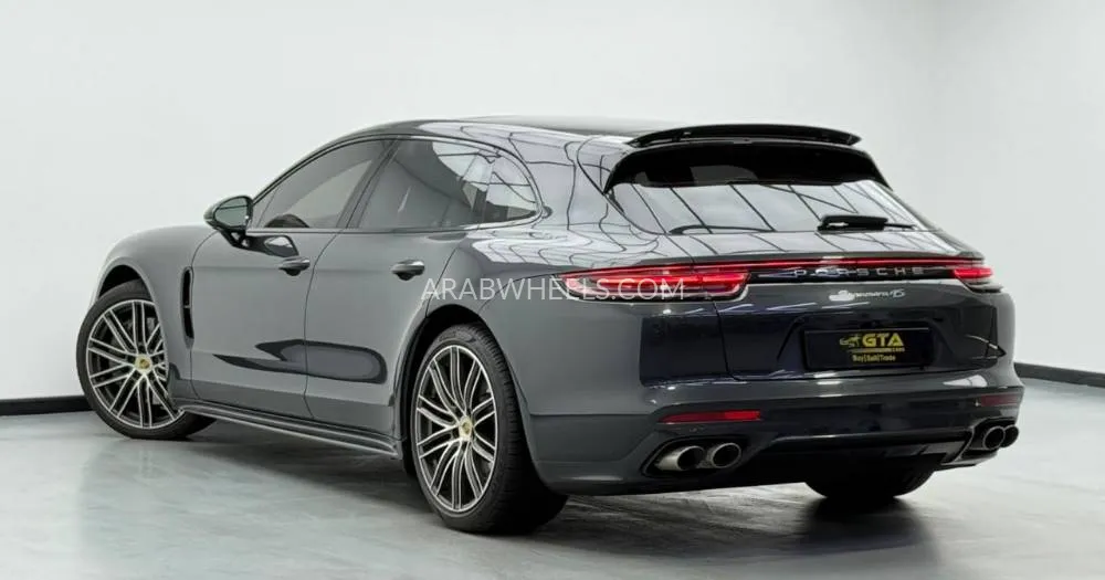 Porsche Panamera 2018 for Sale in Dubai Image-4