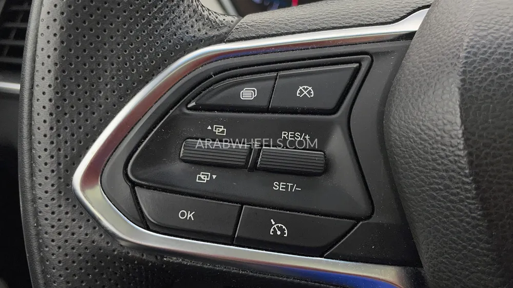 Chevrolet Captiva 2023 for Sale in Dubai Image-44