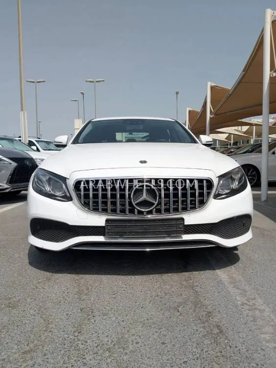 مرسيدس بنز كلاس E 2018 for Sale in دبي Image-2