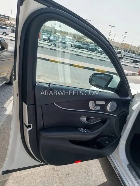 مرسيدس بنز كلاس E 2018 for Sale in دبي Image-9