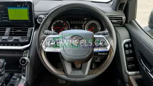 تويوتا لاند كروزر 2024 for Sale in دبي Image-7