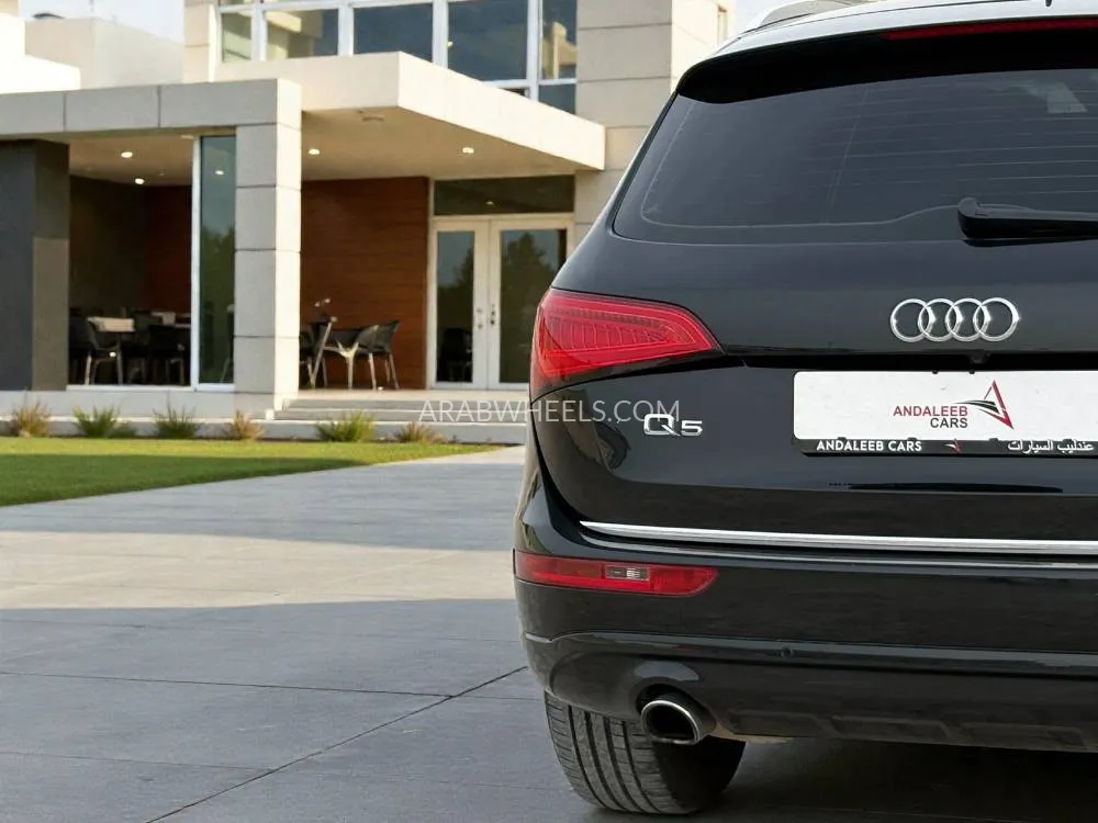 Audi Q5 2017 for Sale in Dubai Image-9