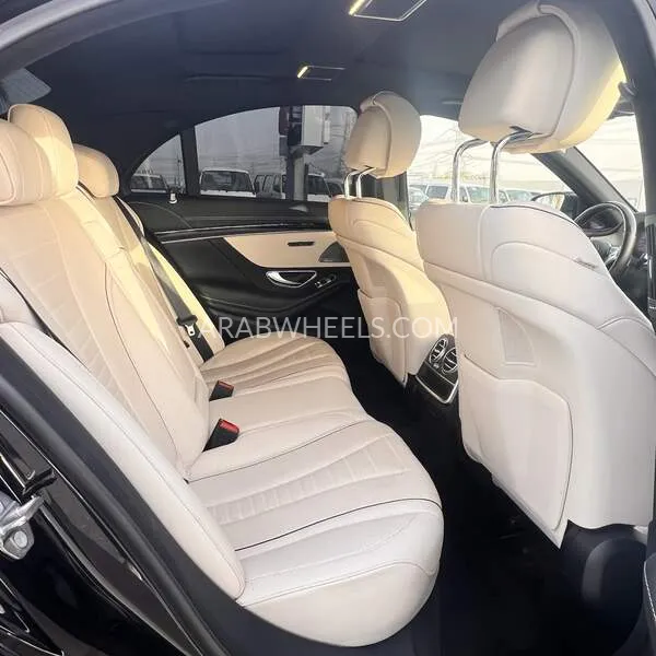 Mercedes Benz CLS Class 2018 for Sale in Dubai Image-11