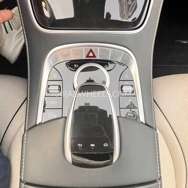 Mercedes Benz CLS Class 2018 for Sale in Dubai Image-8