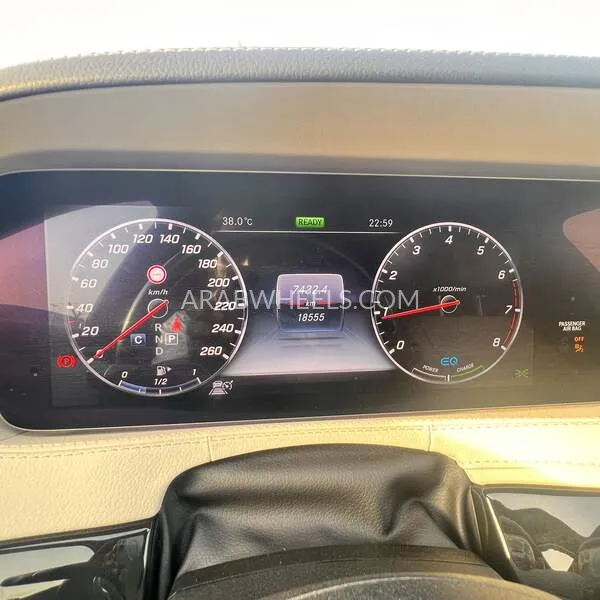 Mercedes Benz CLS Class 2018 for Sale in Dubai Image-7