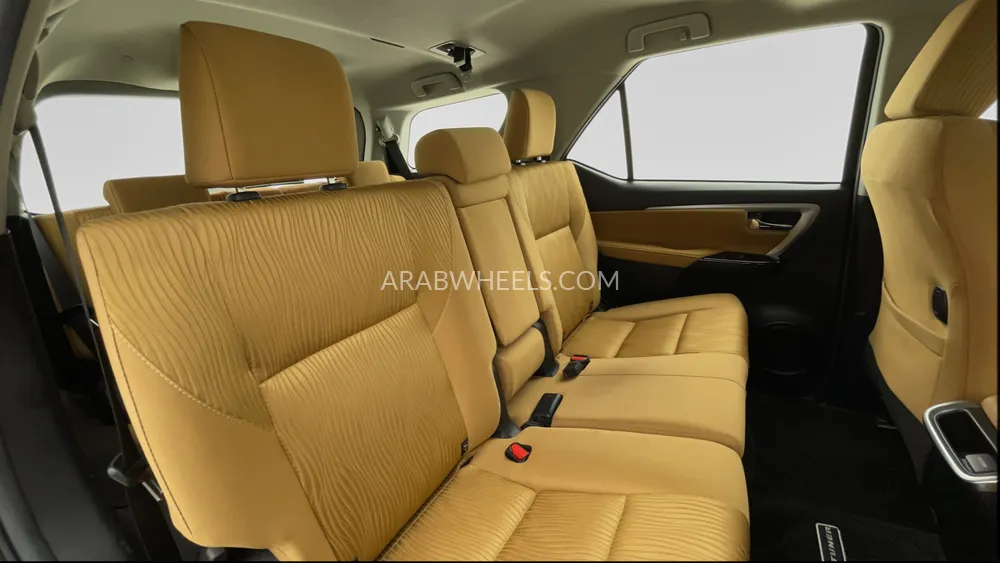 تويوتا فورتشنر 2023 for Sale in دبي Image-26