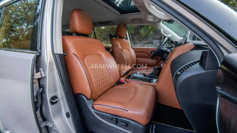 إنفينيتي QX80 2023 for Sale in الشارقة Image-11