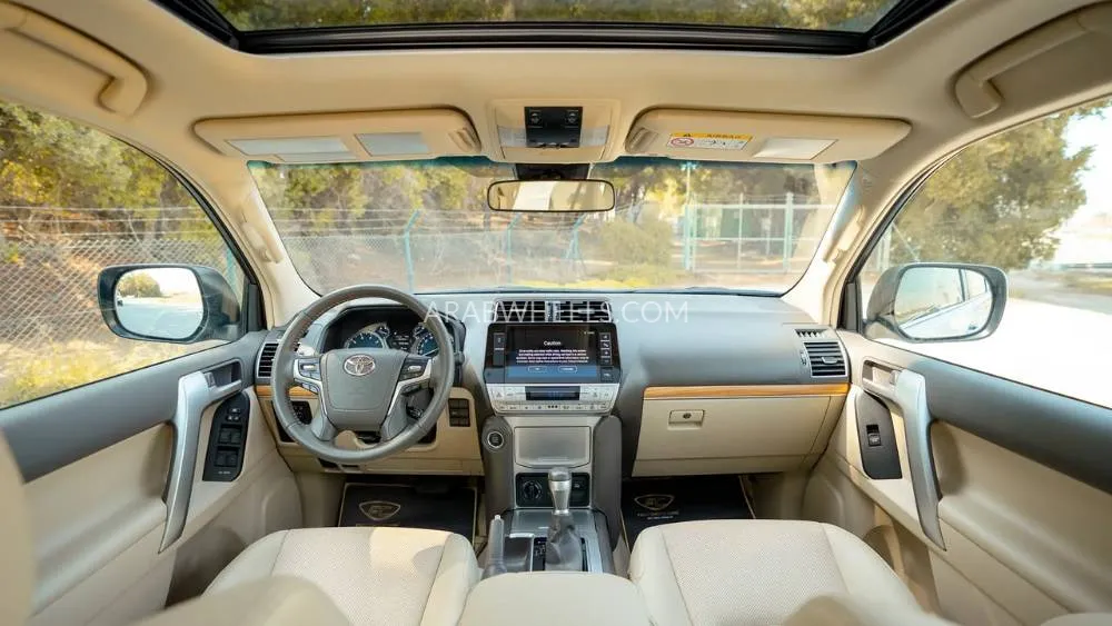 Toyota Land Cruiser Prado 2023 for Sale in Sharjah Image-8