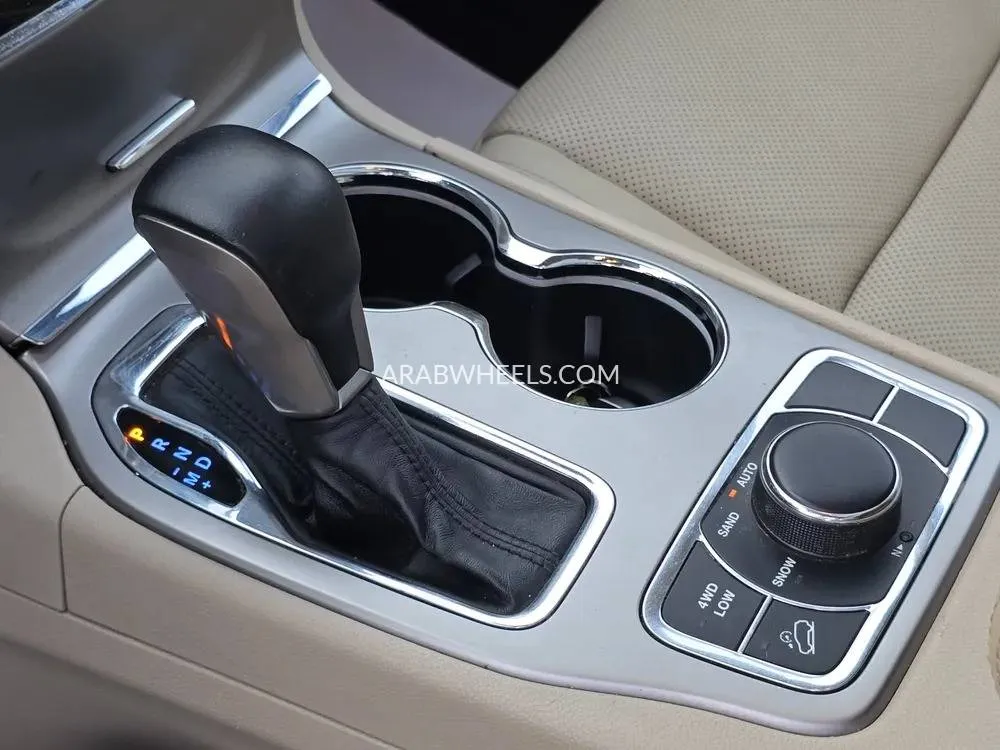 Jeep Grand Cherokee 2019 for Sale in Ajman Image-6
