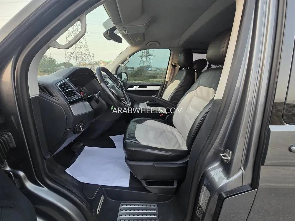 Volkswagen Multivan 2019 for Sale in Ajman Image-9