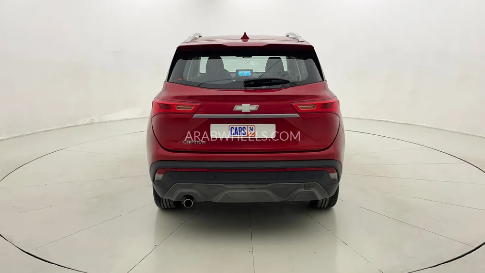 Chevrolet Captiva 2023 for Sale in Dubai Image-4