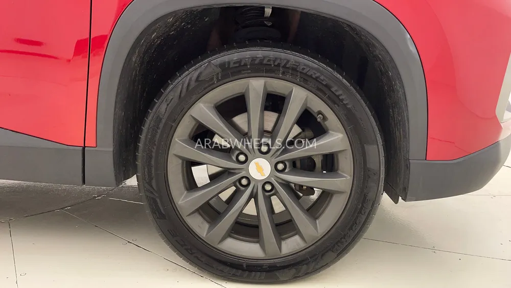 Chevrolet Captiva 2023 for Sale in Dubai Image-10