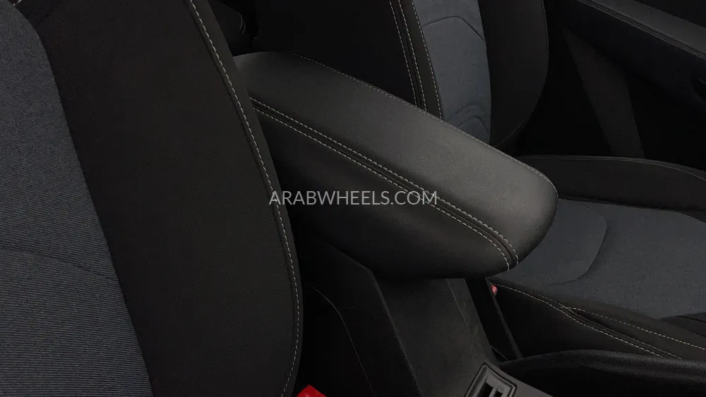 Chevrolet Captiva 2023 for Sale in Dubai Image-35