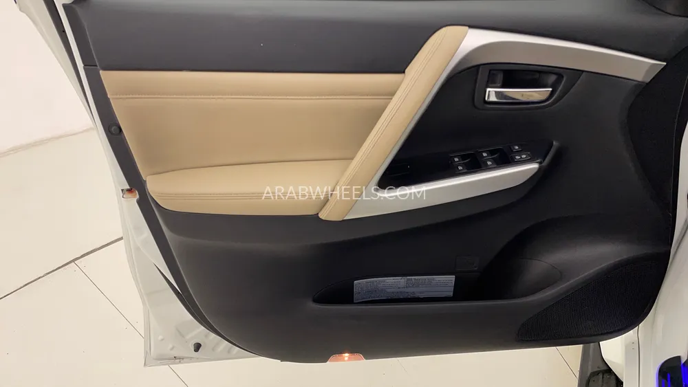 ميتسوبيشي مونتيرو سبورت 2023 for Sale in دبي Image-19