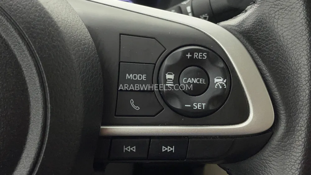 تويوتا يارس 2023 for Sale in دبي Image-44