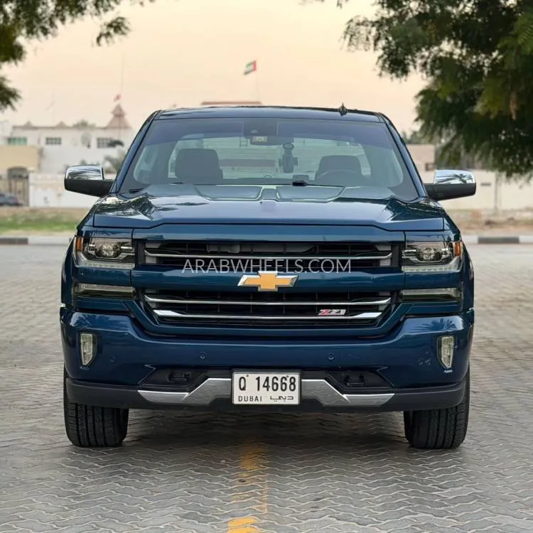Chevrolet Silverado 2017 for Sale in Sharjah Image-2
