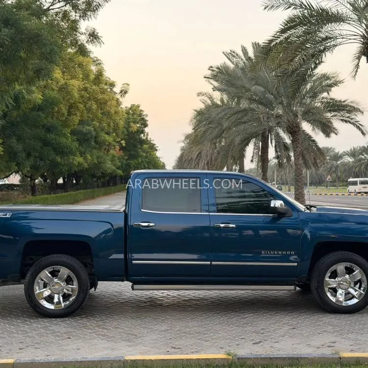 Chevrolet Silverado 2017 for Sale in Sharjah Image-5