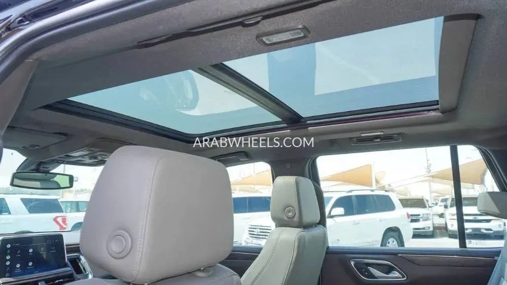 Chevrolet Tahoe 2022 for Sale in Sharjah Image-10