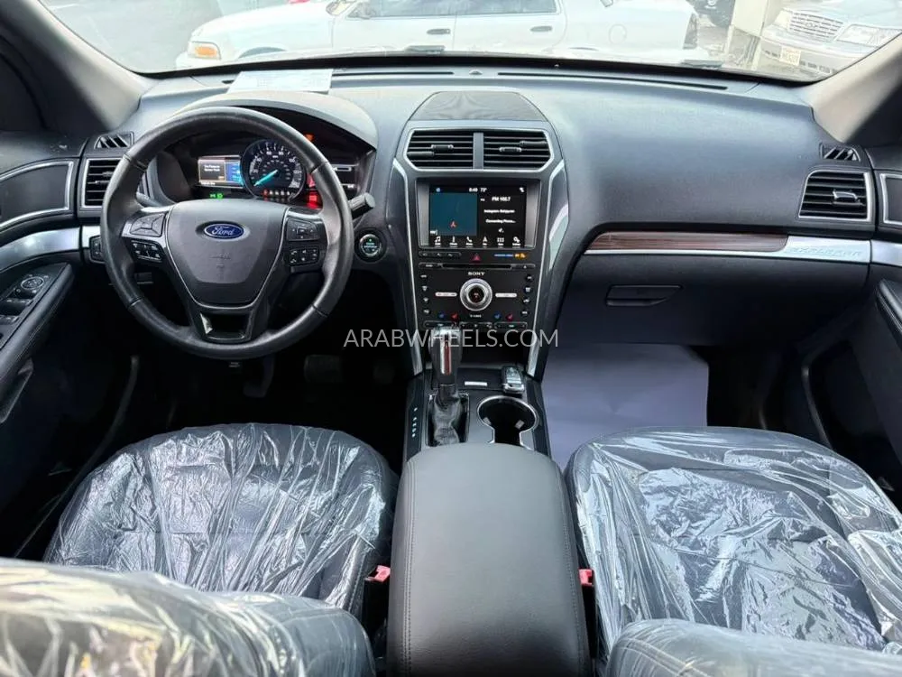 Ford Explorer 2018 for Sale in Sharjah Image-10