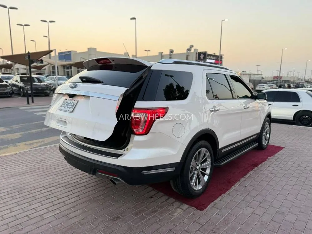 Ford Explorer 2018 for Sale in Sharjah Image-23