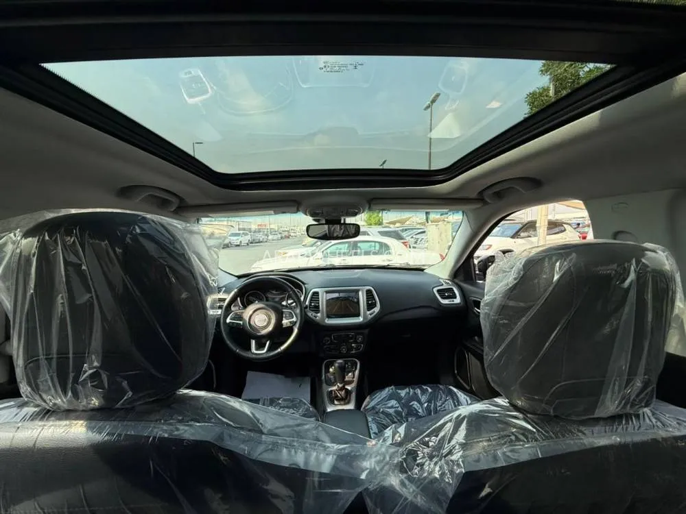Jeep Compass 2019 for Sale in Sharjah Image-8