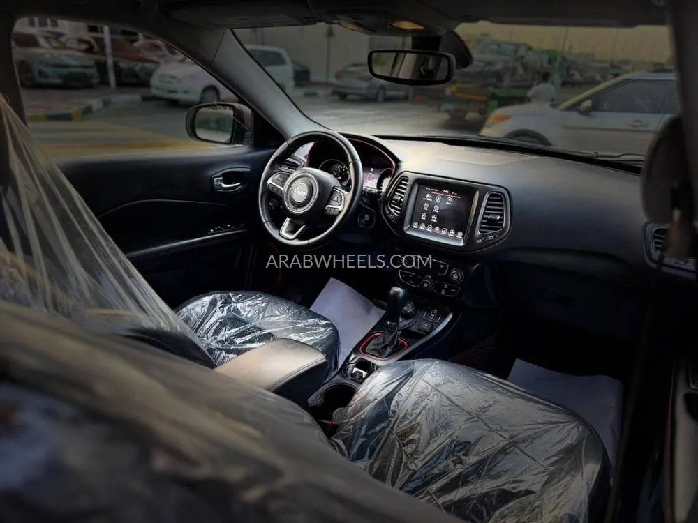 Jeep Compass 2018 for Sale in Sharjah Image-10