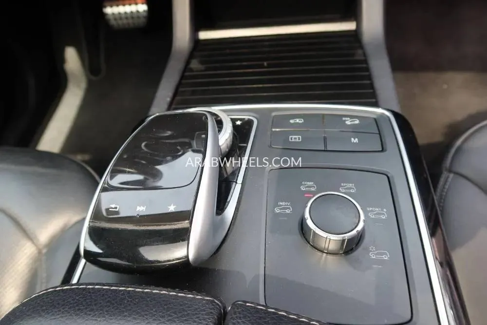 مرسيدس بنز GLE Class 2019 for Sale in دبي Image-3