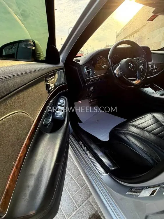مرسيدس بنز كلاس S 2019 for Sale in أبو ظبي Image-12