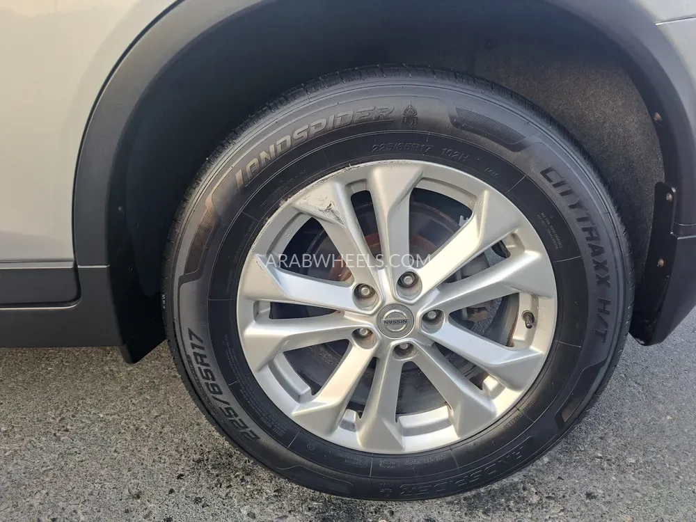 Nissan X-Trail 2015 for Sale in Sharjah Image-9