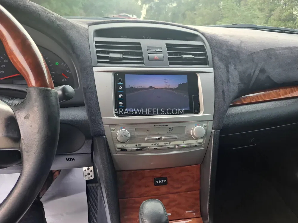 Toyota Camry 2010 for Sale in Sharjah Image-15