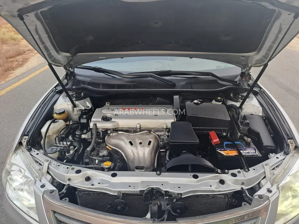 Toyota Camry 2010 for Sale in Sharjah Image-16