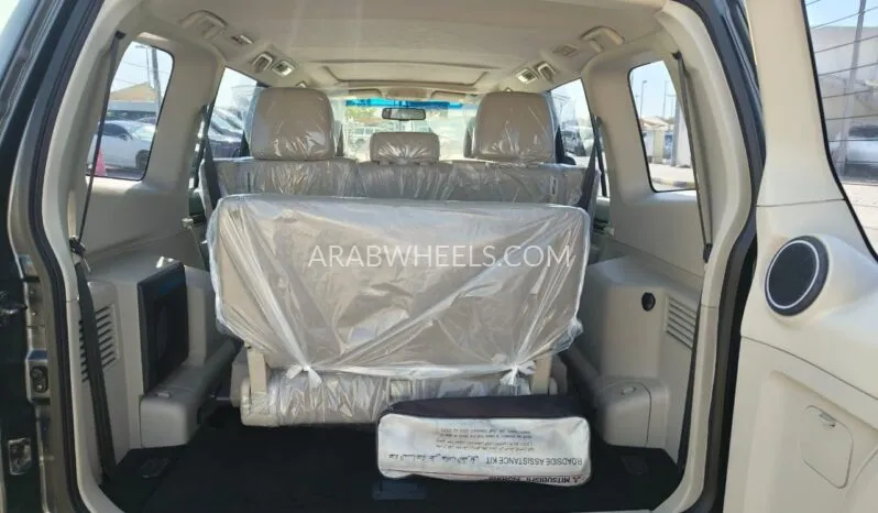 ميتسوبيشي باجيرو 2016 for Sale in الشارقة Image-15