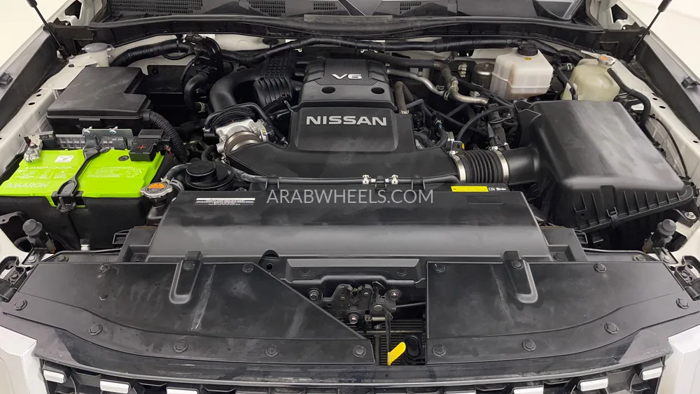 Nissan Patrol 2023 for Sale in Dubai Image-9