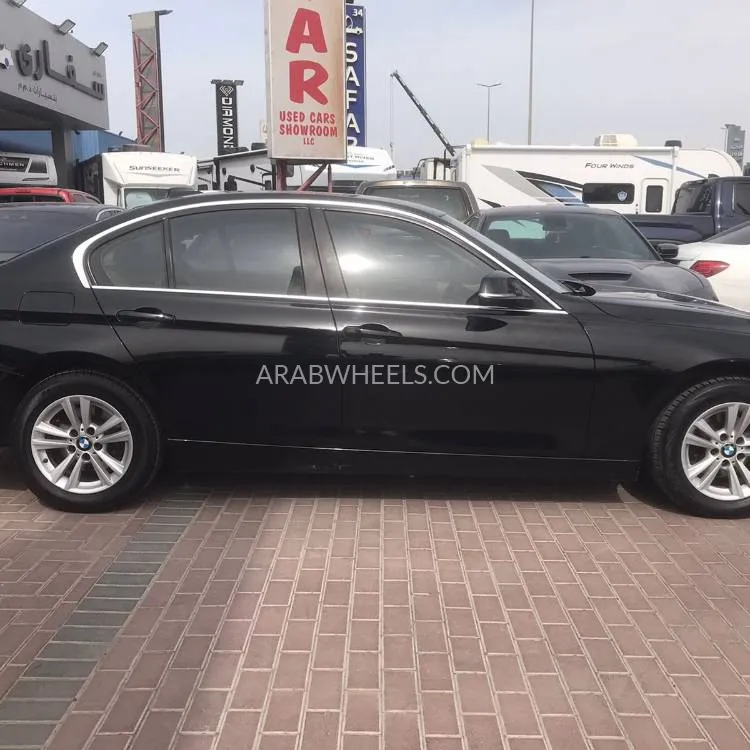 بي إم دبليو الفئة الثالثة 2017 for Sale in دبي Image-7