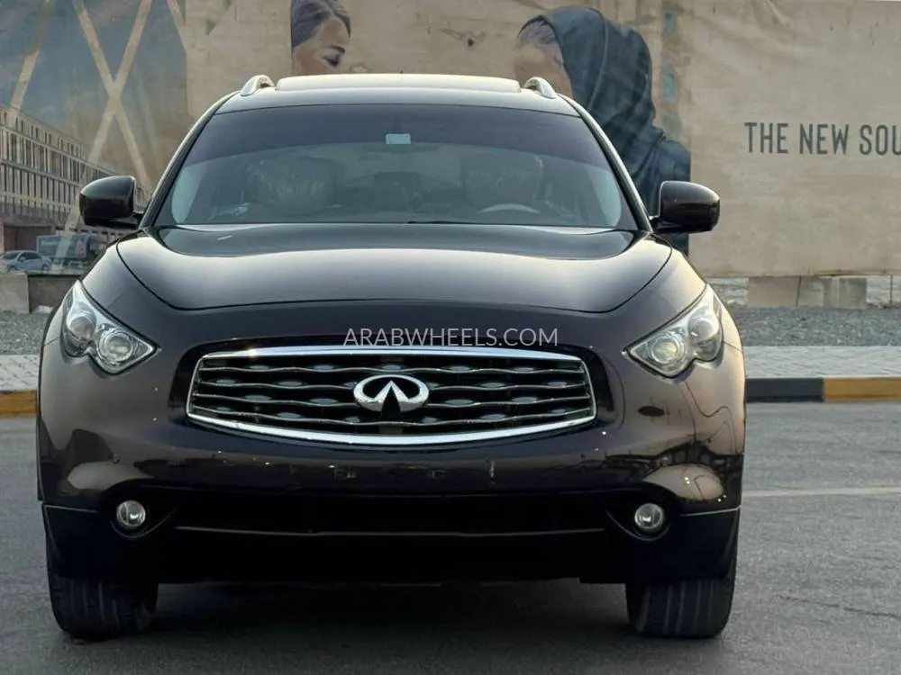 Infiniti FX35 2010 for Sale in Sharjah Image-3