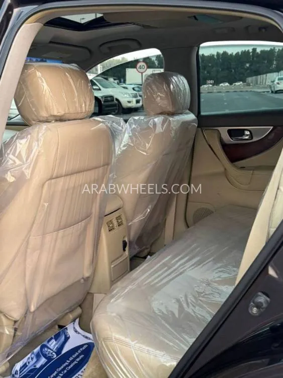 Infiniti FX35 2010 for Sale in Sharjah Image-6