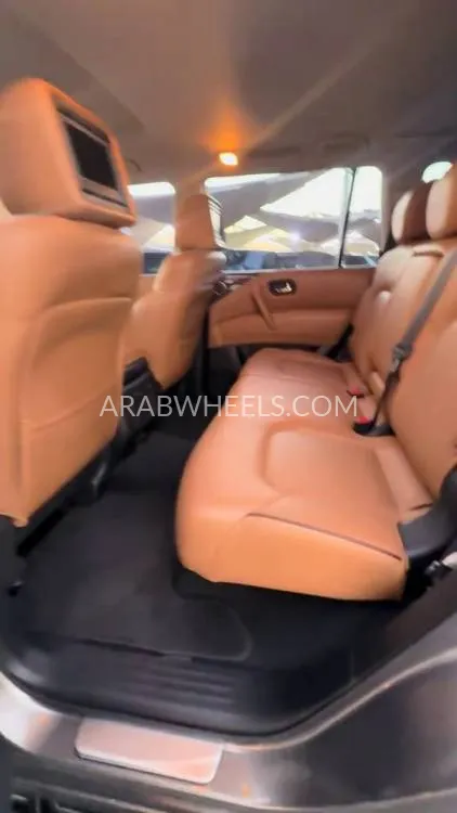 Nissan Patrol 2015 for Sale in Sharjah Image-11