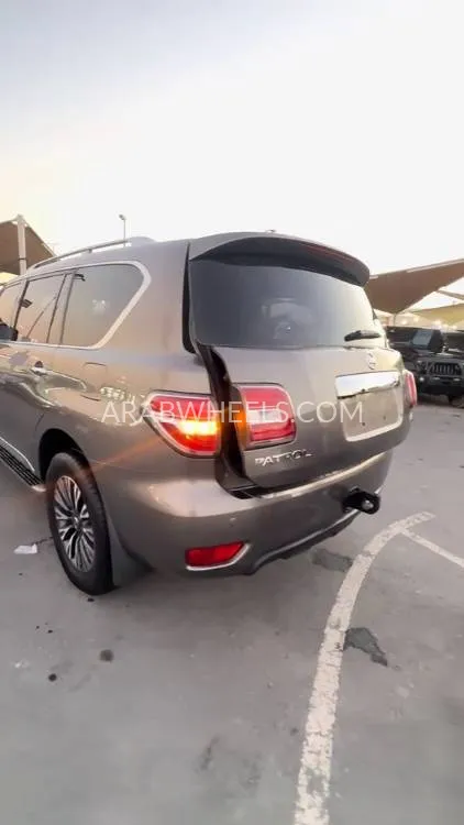 Nissan Patrol 2015 for Sale in Sharjah Image-18
