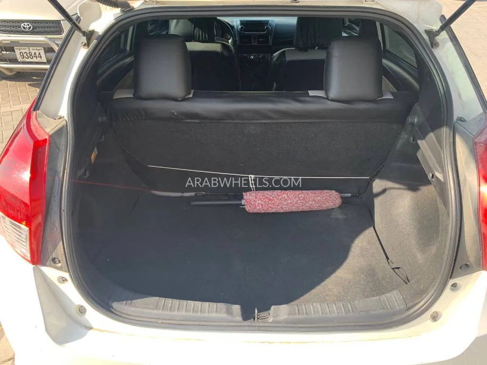 Toyota Yaris 2017 for Sale in Sharjah Image-9