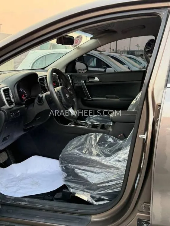 Kia Sportage 2018 for Sale in Sharjah Image-9