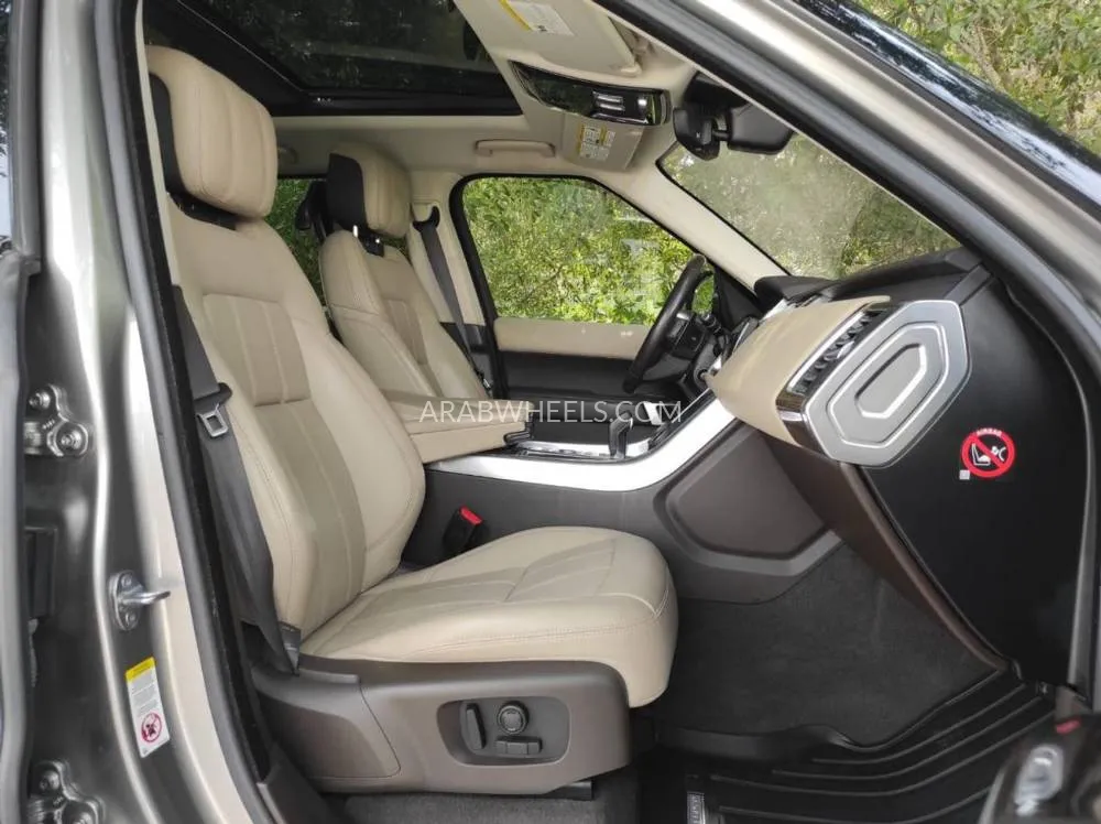 Land Rover Range Rover 2018 for Sale in Sharjah Image-15